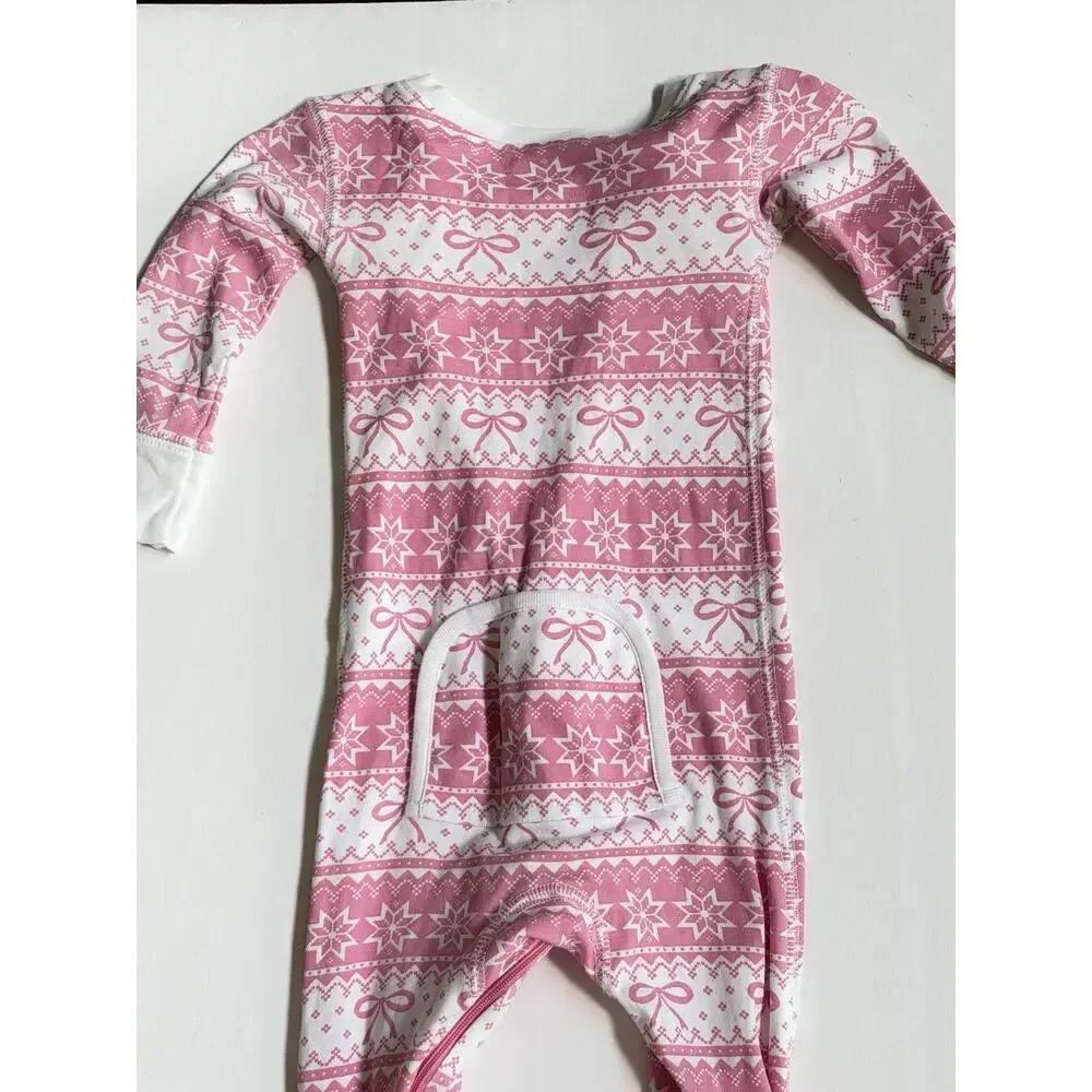 The Beaufort Bonnet Company Footed Bow Snowflake Print TBBC Pajamas 6-12 Months